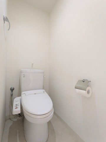 トイレ　同タイプの別部屋の写真です