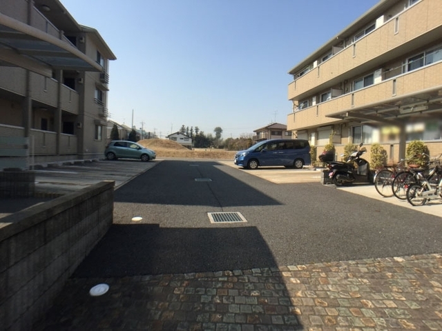 駐車場　駐車場