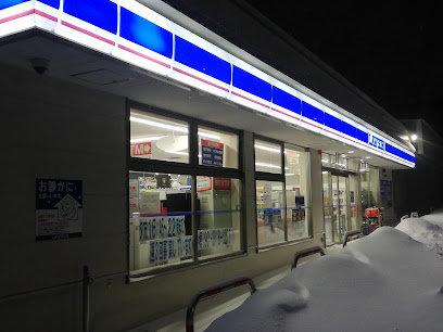 コンビニ　ローソン札幌宮の森3条一丁目店（コンビニ）まで393m