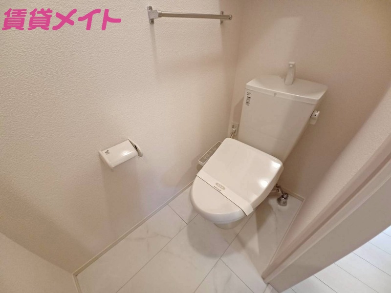 トイレ　反転タイプ参考写真
