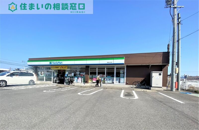 コンビニ　ファミリーマート岡崎北天白店（コンビニ）まで326m