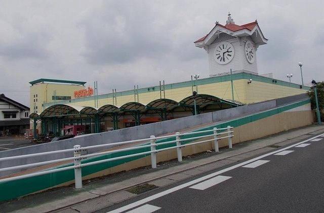 スーパー　メグリア朝日店（スーパー）まで350m
