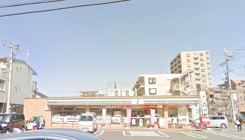 コンビニ　セブン-イレブン 南柏駅東口店（コンビニ）まで698m
