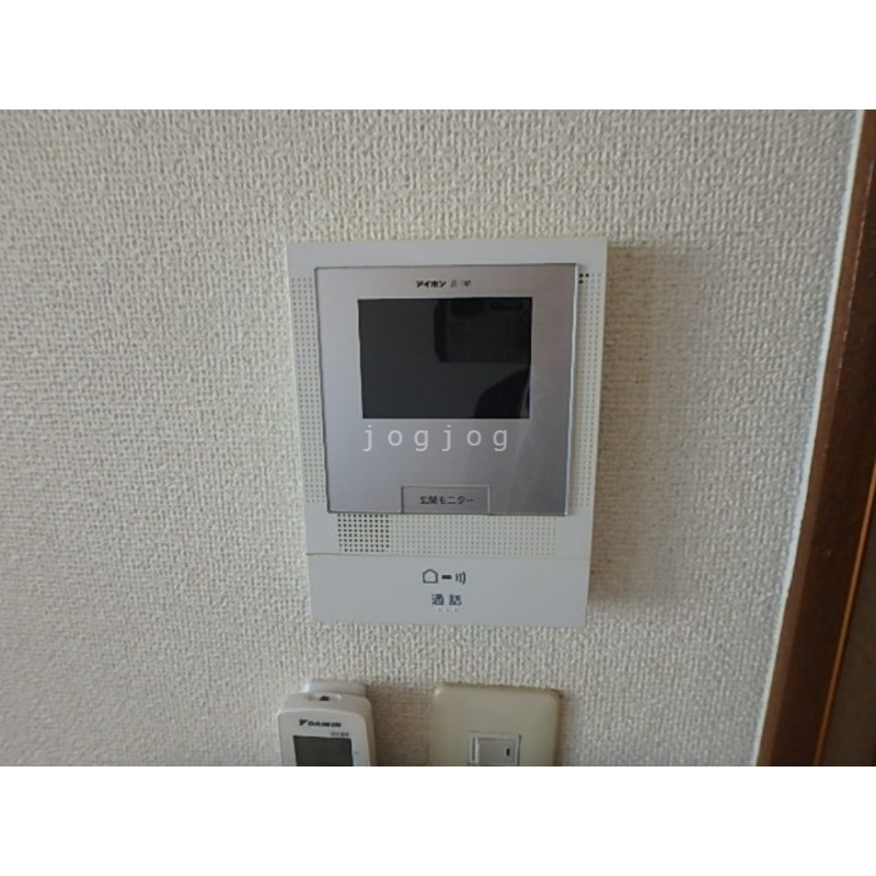セキュリティ　モニター付きインターホンで来客確認も安心です！