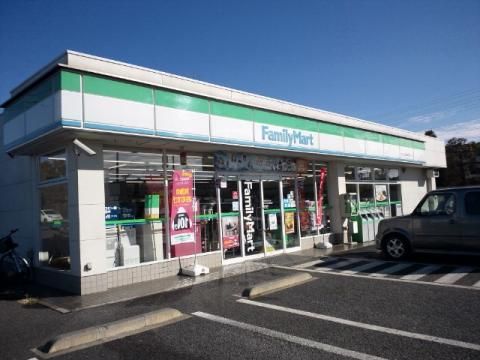 コンビニ　ファミリーマートさいたま宮前町店（コンビニ）まで283m