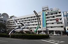図書館　大田区立蒲田図書館（図書館）まで807m