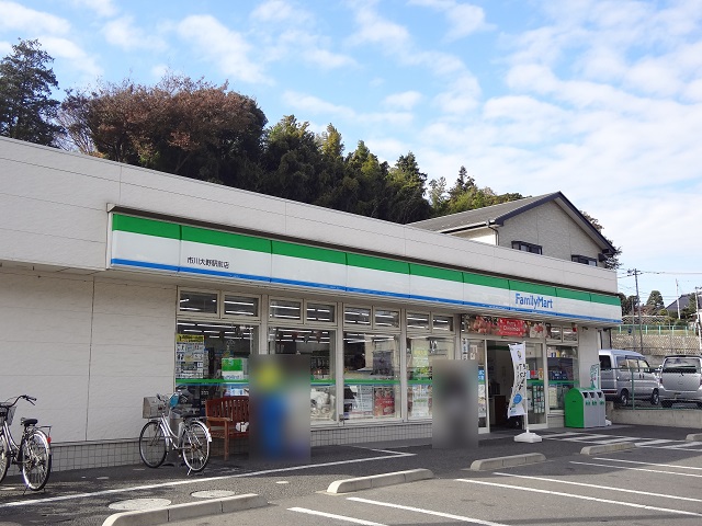 コンビニ　ファミリーマート 市川大野駅前店（コンビニ）まで369m