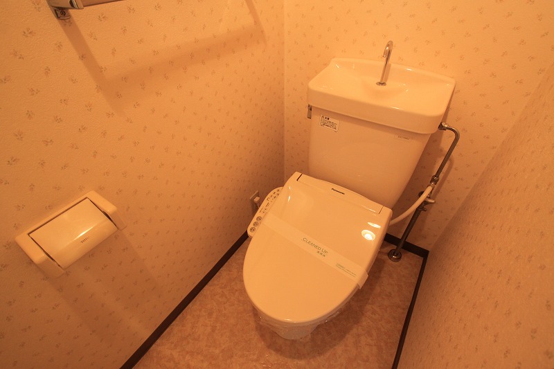 ラフィネ牛田本町のトイレ写真