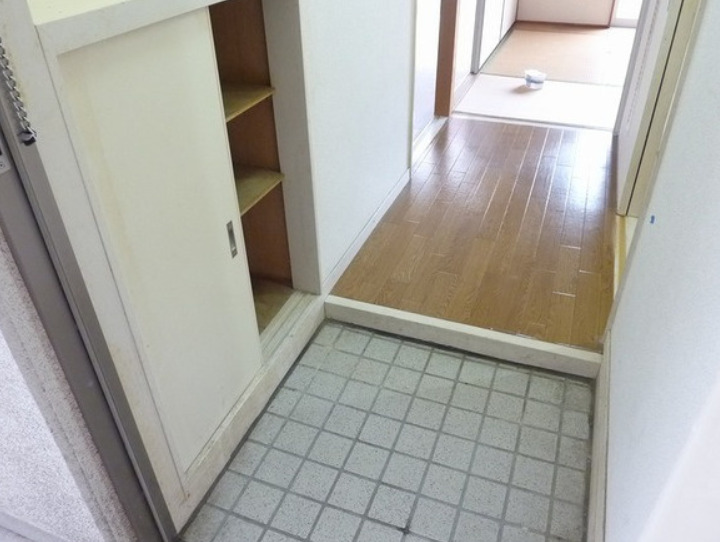 玄関　シンプルな玄関です