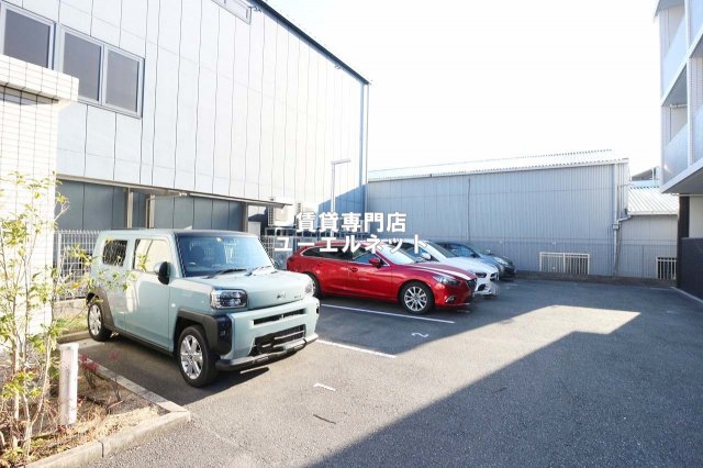 駐車場　敷地内駐車場あり◎