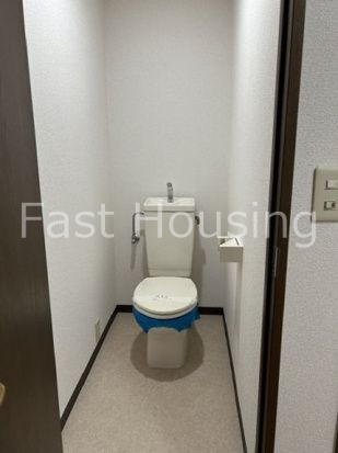 西武新宿線 上井草駅 徒歩4分 5階建 築29年のトイレ写真