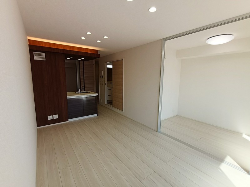 RETOLIA川原城町の居間写真