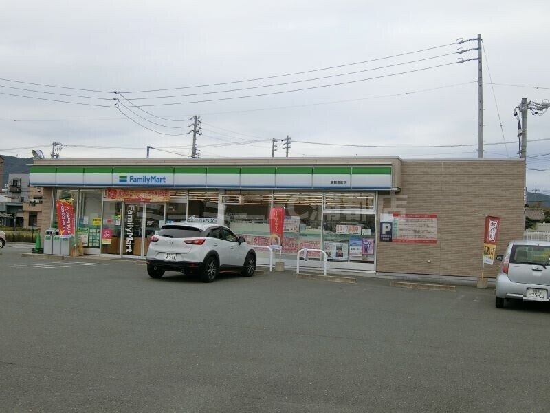 コンビニ　ファミリーマート蒲郡港町店（コンビニ）まで622m
