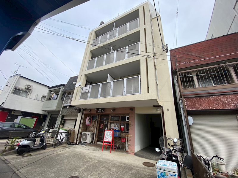 建物外観　駅徒歩圏内の部件です。家賃重視でお探しの方いかがでしょうか。
