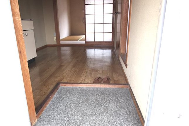 第1長徳荘の玄関写真