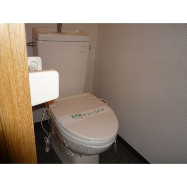 サン・エヴォリュエのトイレ写真