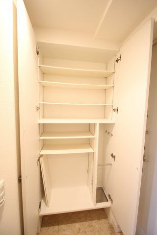 玄関　コンフォリア文京白山　文京区本駒込1