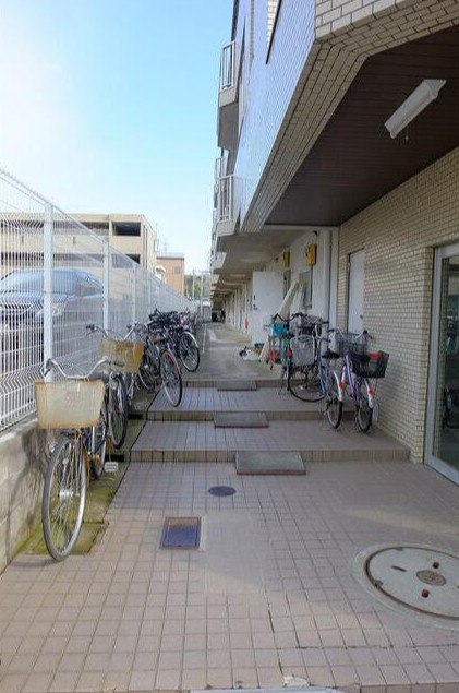 ＪＲ横浜線 小机駅 徒歩10分 3階建 築39年の外観写真