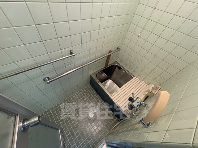 近鉄京都線 向島駅 徒歩10分 2階建 築52年の風呂写真