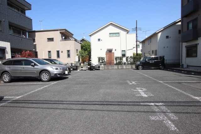 駐車場　敷地内駐車場★（要空確認）