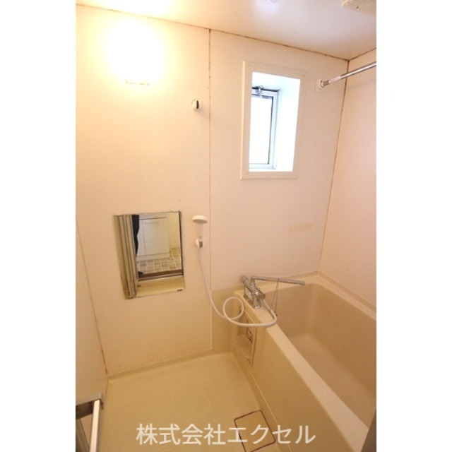 ＪＲ青梅線 福生駅 バス乗車時間：6分 最寄りバス停で下車 徒歩10分 2階建 築32年の風呂写真