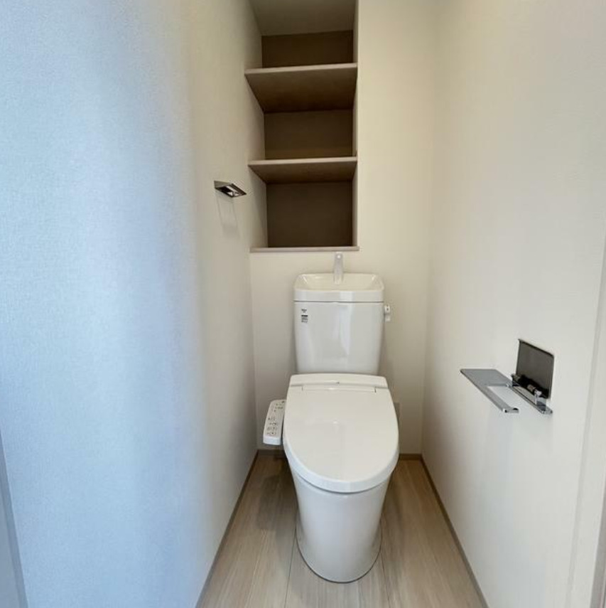 ＪＲ総武線 新小岩駅 徒歩9分 10階建 築1年のトイレ写真