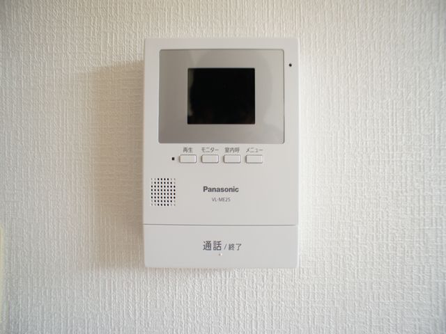 セキュリティ　訪問者の確認ができるTVドアホン付きです♪