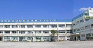 小学校　世田谷区立駒繋小学校（小学校）まで993m