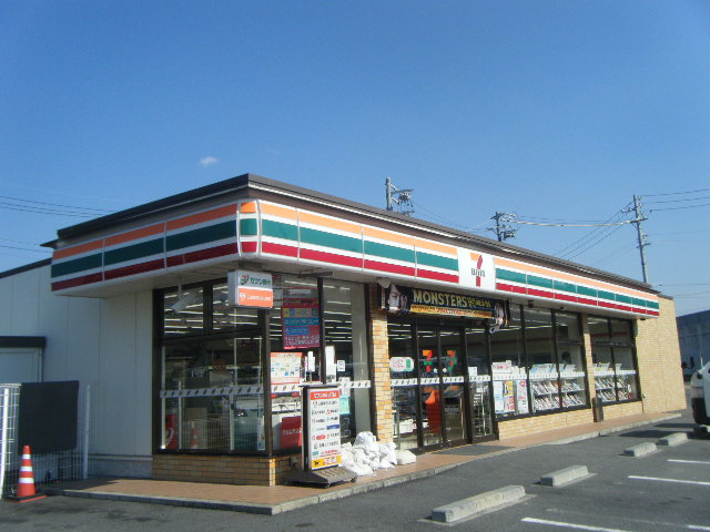 コンビニ　セブンイレブン 常滑飛香台店（コンビニ）まで726m