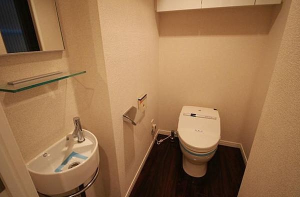 トイレ　※別部屋の参考写真です。