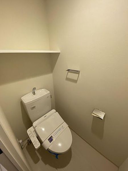 トイレ　写真は同タイプ住居です。