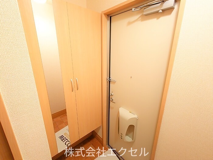 玄関　シューズボックス完備です。