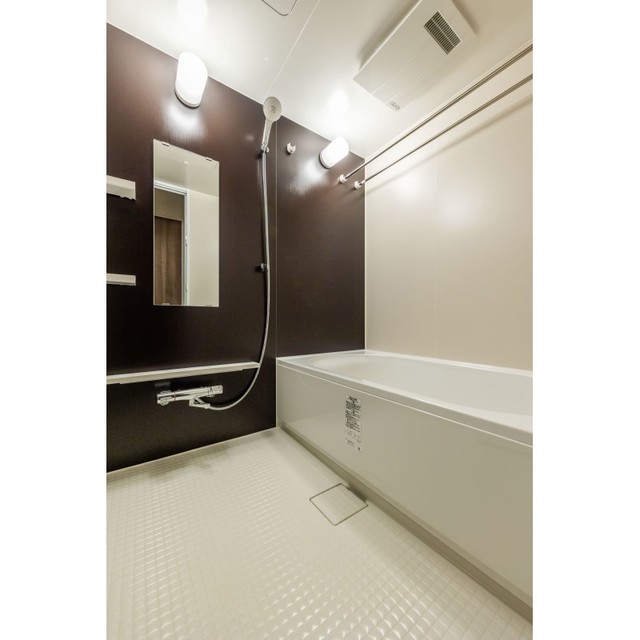 バス・シャワールーム　※写真は同タイプ住戸です。