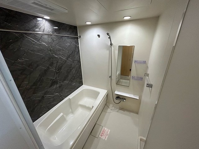 バス・シャワールーム　ゆったり過ごせるお風呂です