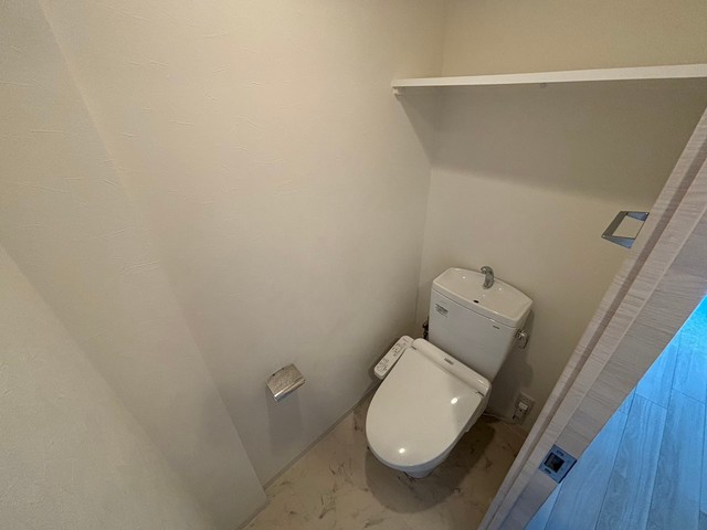 ＪＲ大阪環状線 寺田町駅 徒歩3分 14階建 築8年のトイレ写真