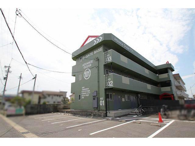 駐車場　駐車場
