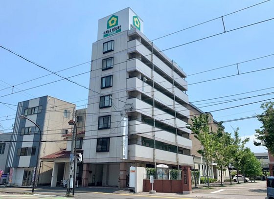 岡山市中区門田屋敷のマンションの建物外観