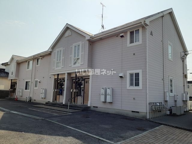 愛媛県松山市西長戸町（アパート）の賃貸物件の外観