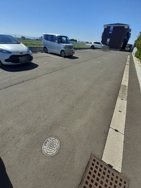 【大崎市古川のアパートの駐車場】