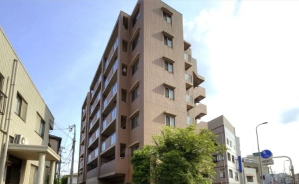 横浜市神奈川区大口通のマンションの建物外観
