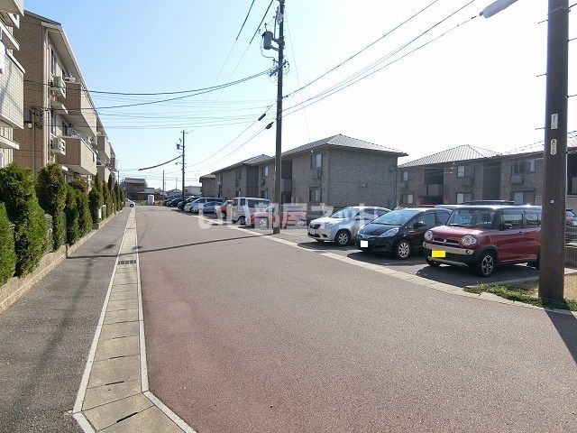 【津市河芸町上野のアパートの駐車場】