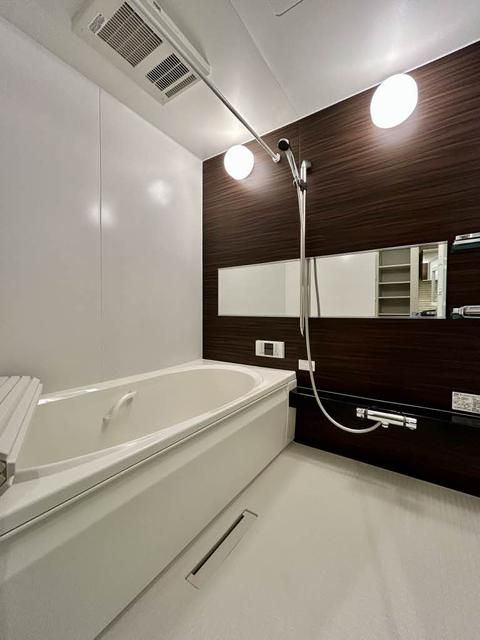 バス・シャワールーム