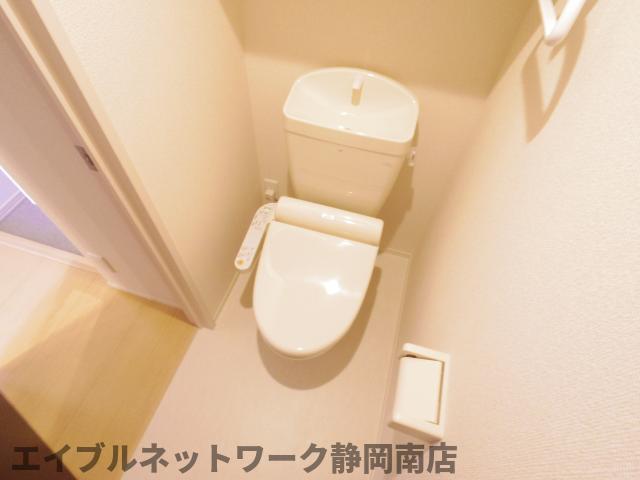 トイレ　トイレもきれいです