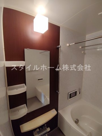 バス・シャワールーム　ゆったり過ごせるお風呂です