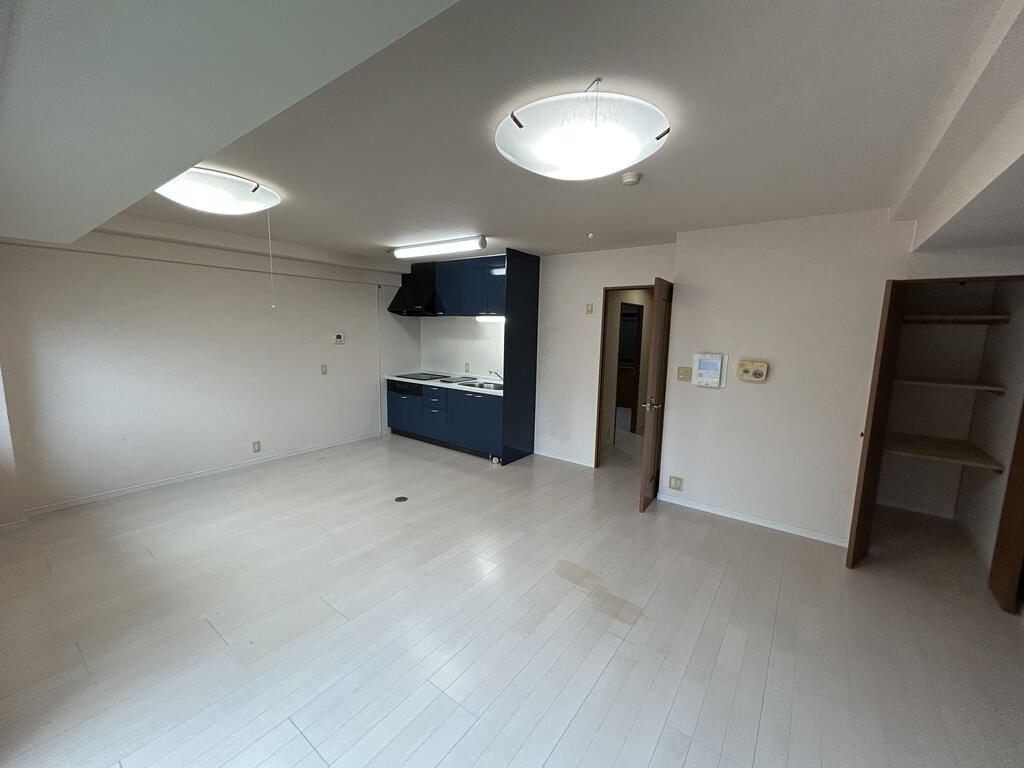 優渾船場_内装_1