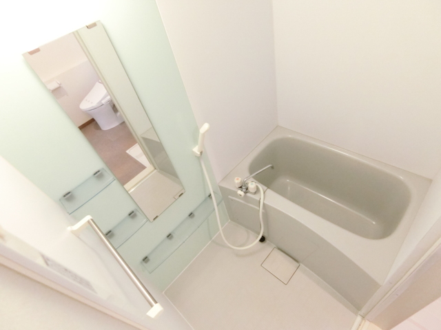バス・シャワールーム　独立バスルーム