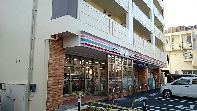 コンビニ　セブンイレブン浦添宮城２丁目店（コンビニ）まで600m