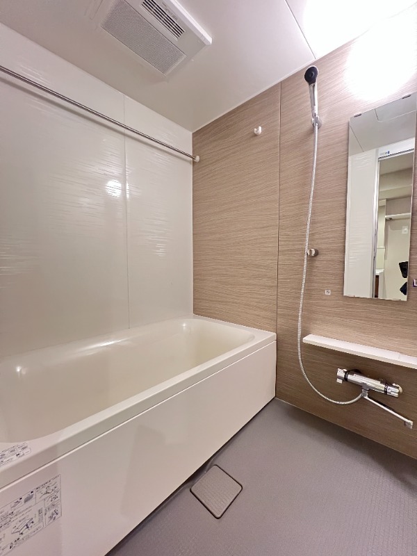 バス・シャワールーム　※別部屋参考写真