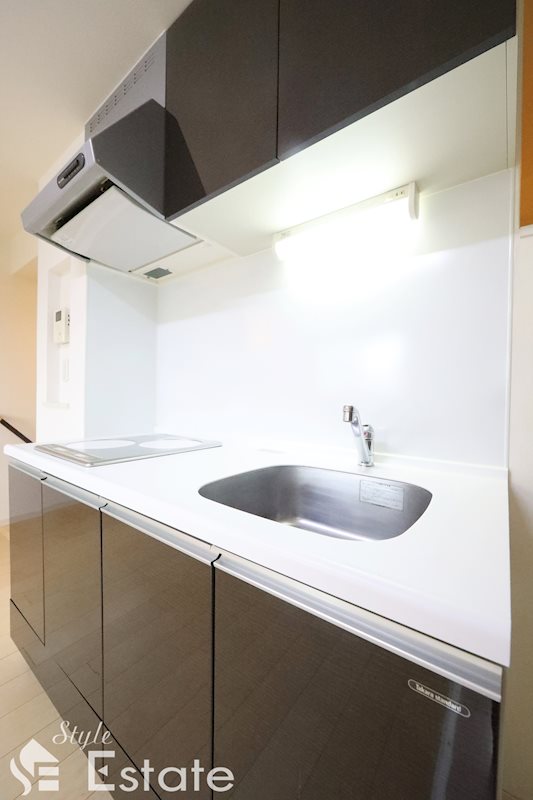 キッチン　システムキッチン・IH二口コンロ