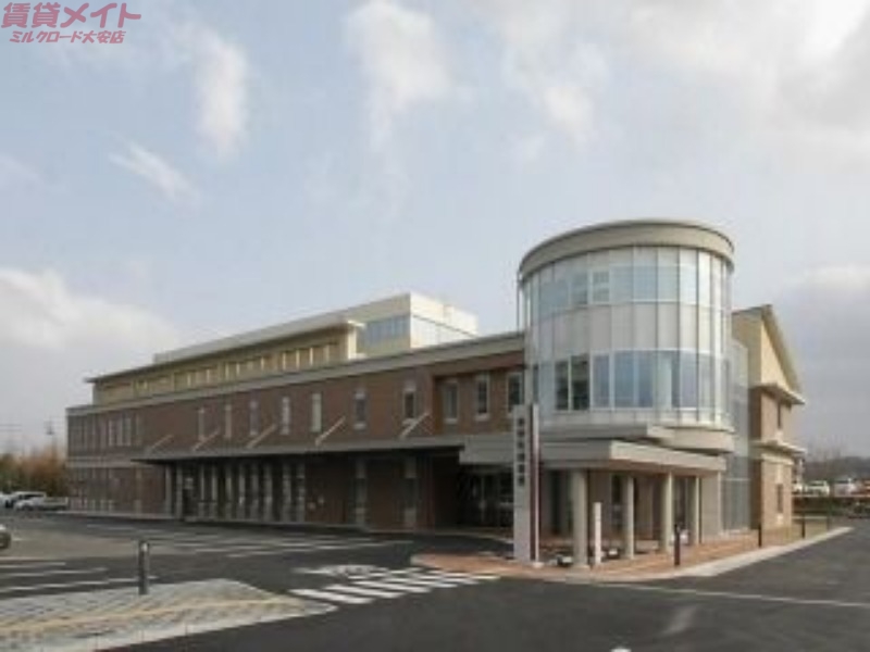 図書館　菰野町図書館（図書館）まで5000m